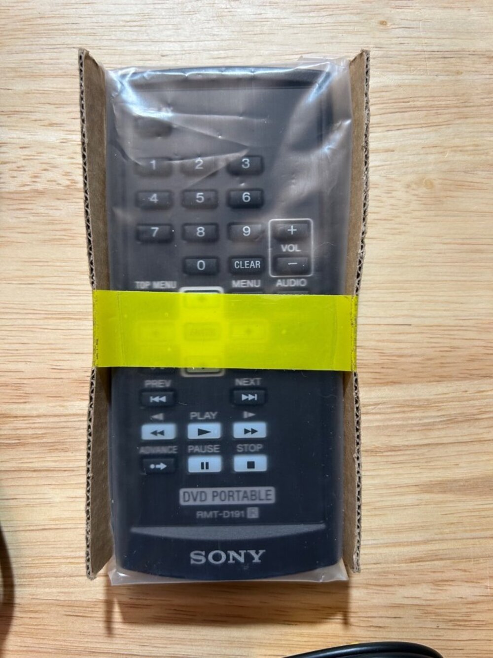 Sony Portable DVD Player Accessories Bundle: Car Adapter RMT-D191 Remote AV Cabl - Picture 3 of 3